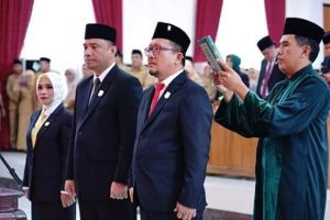 Tiga Pimpinan DPRD BOLSEL Resmi Diambil Sumpah dan Janji Jabatan
