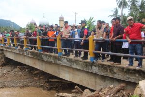 Bupati Bolmong Dampingi Wagub Tinjau Lokasi Banjir Bandang