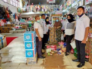 Disperindagkop- UKM Bolsel Temukan Bahan Makanan Kadaluarsa di Toko dan Warung