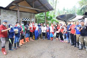 Ketua dan Wakil Ketua TP-PKK Bolsel Kunjungi Warga Terdampak Banjir