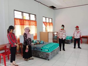 Pjs Bupati Bolsel Melihat Langsung Kesiapan Rumah Singgah Pasien Covid-19