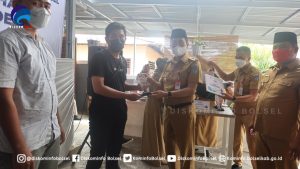 Bupati Serahkan Hadiah Pemenang Lomba Video Pariwisata Bolsel