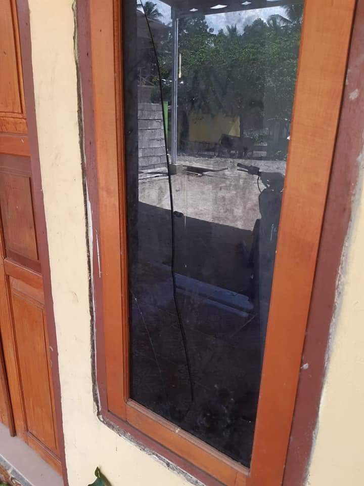 Akibat Guncangan Blasting PT JRBM, Kaca Rumah Warga Pecah