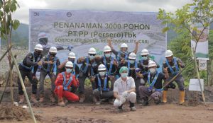 PT. PP (Persero), Tbk. Proyek Bendungan Lolak Tanam 3000 Pohon