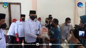 Bupati dan Wabup Menghadiri Launching Bantuan Beras PPKM 2021