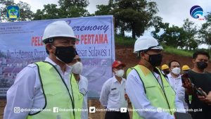 Bupati dan Wabup Bolsel Bersama Anggota DPR RI H2M Letakkan Batu Pertama Rusus Nelayan