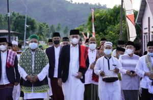 Bupati Iskandar Melaksanakan Ibadah Sholat Idul Adha Sekaligus Memantau Penyembelihan Hewan Kurban