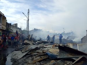 Kebakaran di Manado, Puluhan Rumah dan Mobil Warga Hangus Terbakar