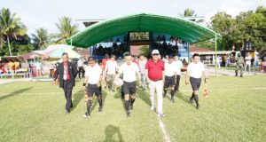 Bupati Bolmong Tendang Bola Pertama Kegiatan Porprov