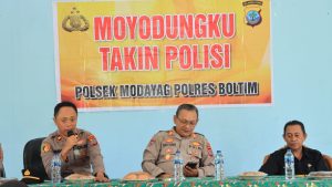 Jajaran Polres Boltim Lakukan Giat Jumat Moyodungkul Takin Polisi di Desa Buyandi