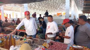 Bupati Iskandar Sidak Pasar dan Tinjau Proyek Pembangunan