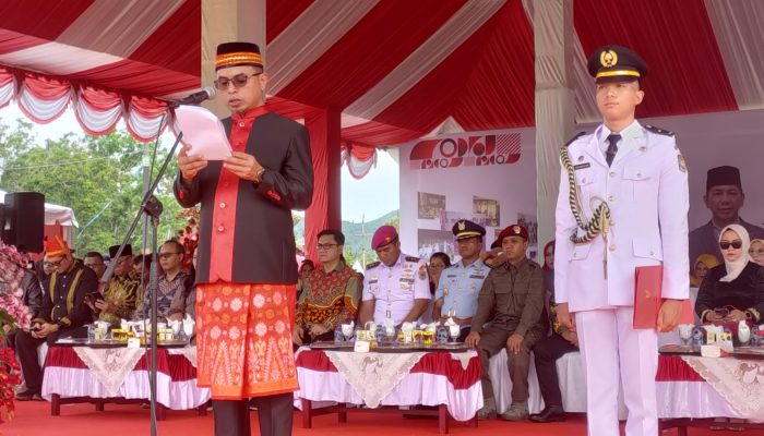 Pj Bupati Sirajudin Lasena Meneteskan Air Mata Saat Sambutan HUT Bolmut Ke-17
