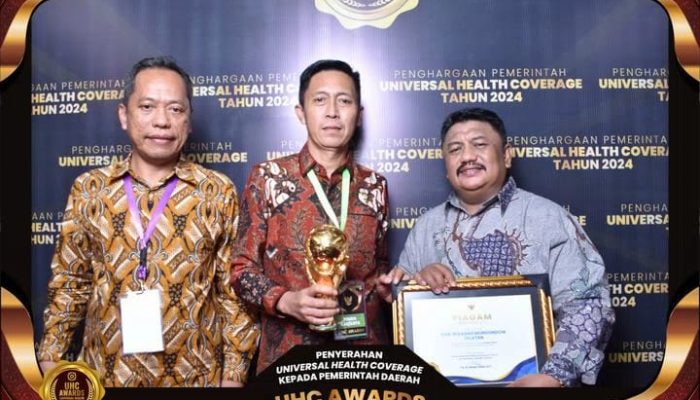 Diterima Bupati Iskandar, Pemkab Bolsel Raih Penghargaan UHC Awards 2024