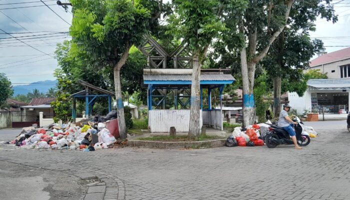 Tumpukan Sampah Meningkat Ketua Komisi II DPRD Kotamobagu Minta Evaluasi DLH