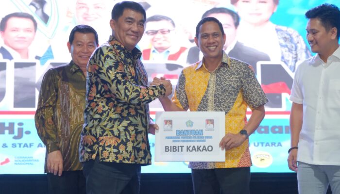 Syukuran dan Silaturahmi di Kotobangon Diwarnai Penyerahan Bantuan dari Gubernur