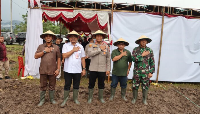 Forkopimda Bersama Polres Kotamobagu Tanam Jagung Serentak Dukung Ketahanan Pangan 2025