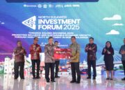 Wali Kota Weny Gaib Terima Penghargaan di Forum Investasi Sulut 2025
