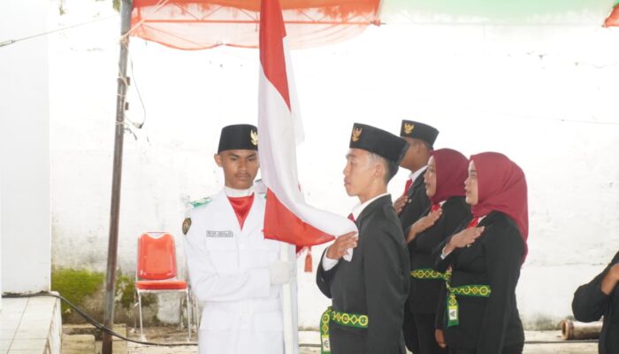 Wabup Deddy Kukuhkan Anggota Paskibraka Bolsel 2025 Menyambut HUT Kemerdekaan RI
