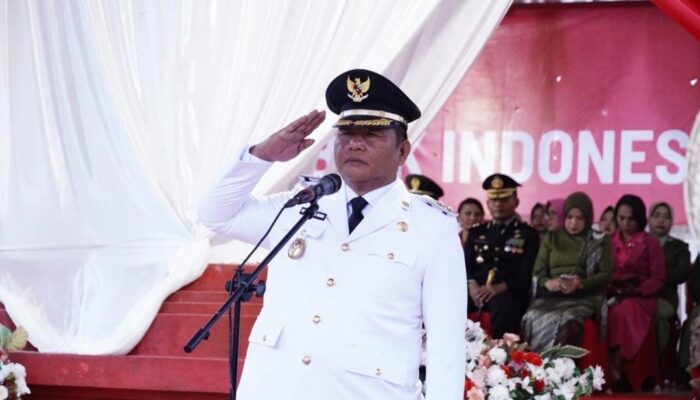 Wabup Deddy jadi Irup Saat Penurunan Bendera