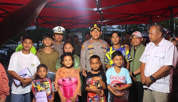 127 Jiwa Terdampak Kebakaran, Kapolres dan Wali Kota Kotamobagu Salurkan Bantuan