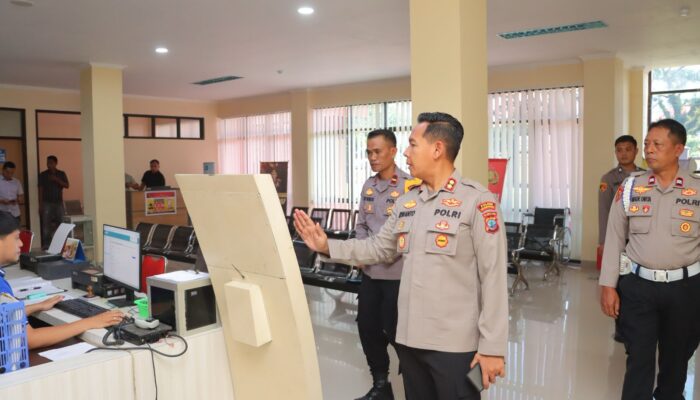 Sidak SPKT dan Call Center 110, Kapolres Kotamobagu Ingatkan Personil Berikan Pelayanan Terbaik