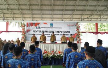 Bupati Iskandar Serahkan 485 SK PPPK Paruh Waktu