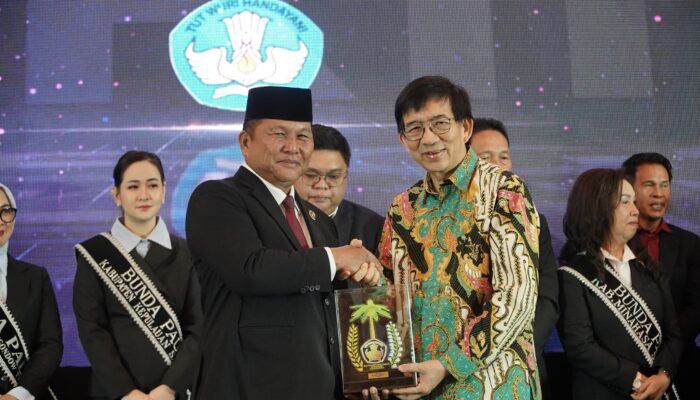 Penghujung Tahun, Bolsel Borong 10 Penghargaan Anugerah Mapalus Pendidikan 2025