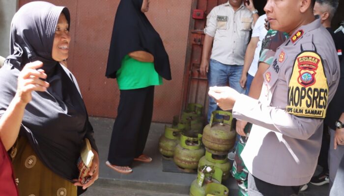 Jelang Nataru Kapolres AKBP Irwanto Sidak Pasar dan Pangkalan LPG