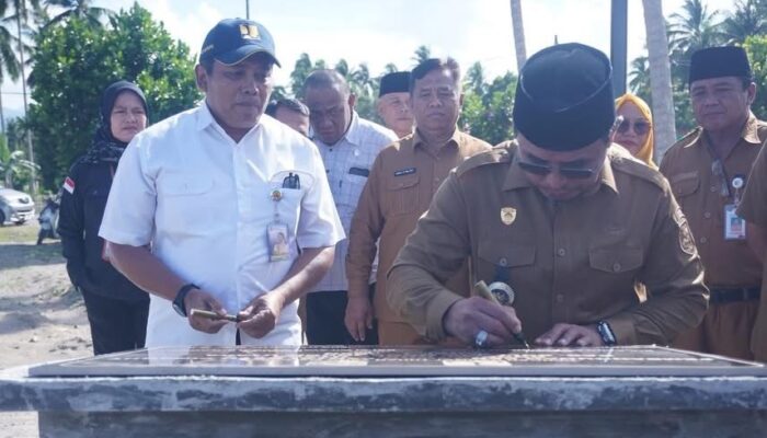 Pemda Boltara Serah Terima Aset Pengaman Pantai Batu Pinagut