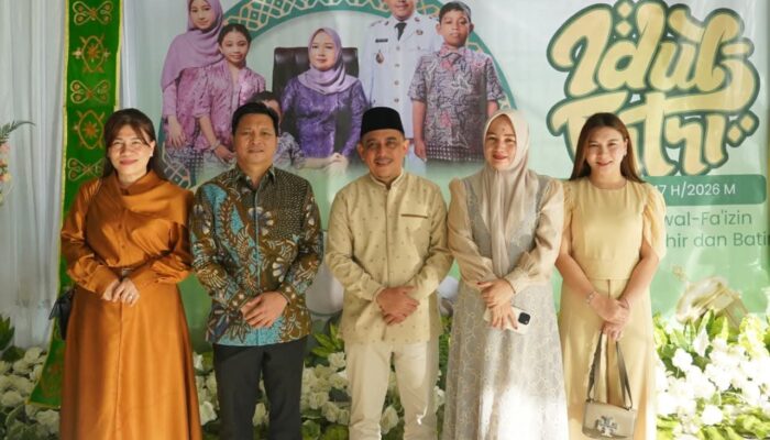 Wakil Bupati Bolmong Silaturahmi ke Rumah Dinas Bupati pada Idul Fitri