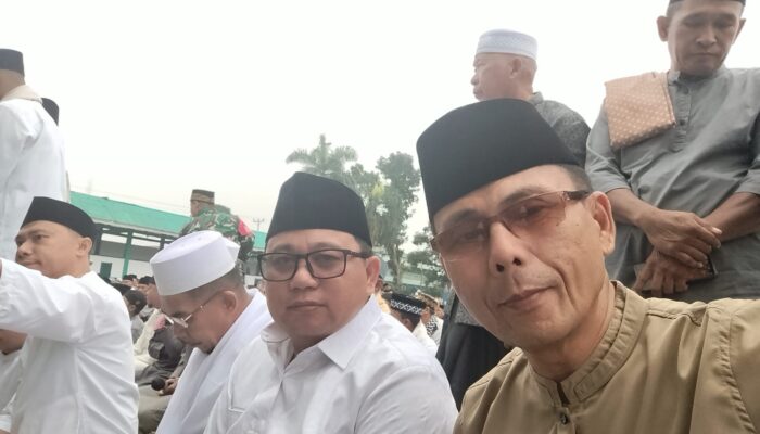 Wakil Ketua DPRD Kotamobagu Jusran Deby Mokolanot Laksanakan Salat Id di Motoboi Kecil