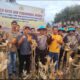 Komitmen Dukung Ketahanan Pangan Nasional, Kakorbinmas Baharkam Polri Tanam dan Panen Jagung di Mocil